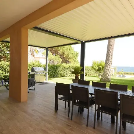Villa Pieds Dans L'eau Pour 10 Personnes Avec Piscine, Clim Et Wi-fi