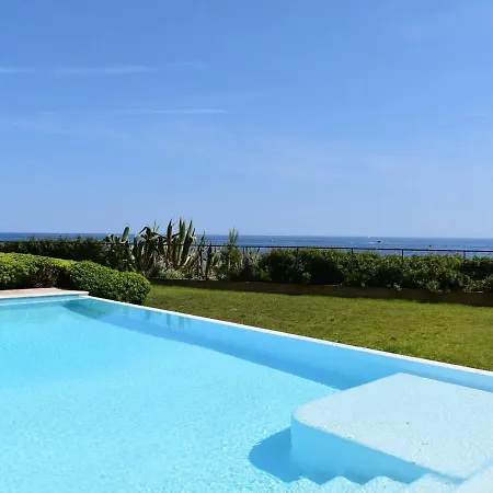 Pieds Dans L'eau Pour 10 Personnes Avec Piscine, Clim Et Wi-fi Villa