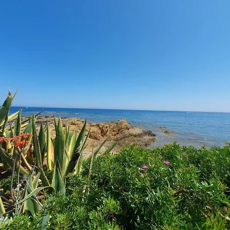 Villa Pieds Dans L'eau Pour 10 Personnes Avec Piscine, Clim Et Wi-fi *